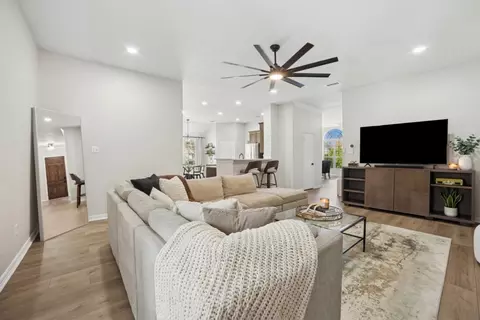 7410 Handen Dr, Rowlett, TX 75089