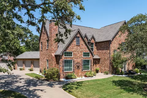212 Cape Shore Dr, Kemp, TX 75143