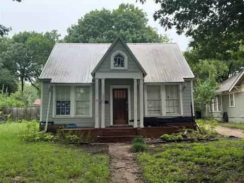325 Virginia Ave, Waxahachie, TX 75165