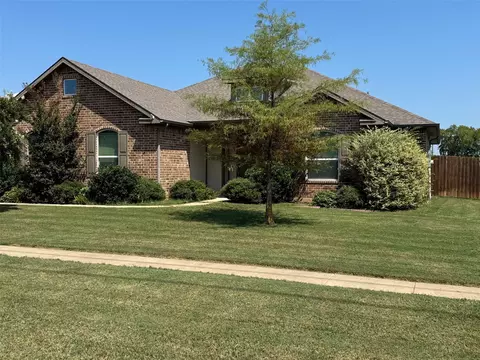 792 E Northside Dr, Pilot Point, TX 76258