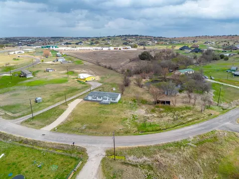 143 Carter Hills Ln, Weatherford, TX 76085
