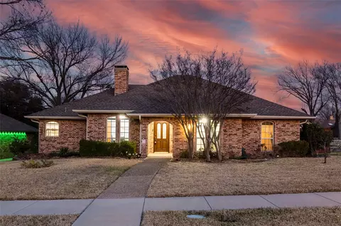 3100 Bellflower Ln, Carrollton, TX 75007