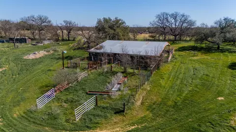 713 De La Cruz St, Weatherford, TX 76085