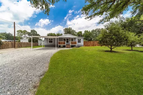 103 Halsell St, Bridgeport, TX 76426