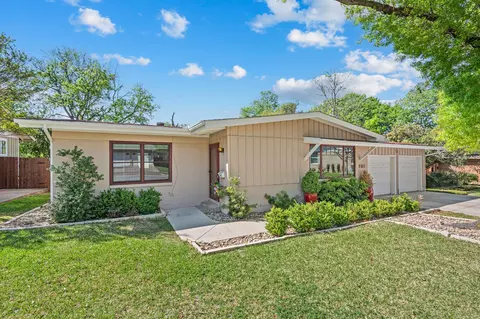 3401 Cromart Ave, Fort Worth, TX 76133