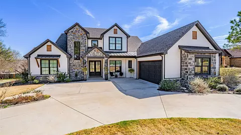 5611 Hondo Dr, Granbury, TX 76049