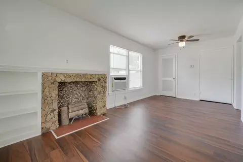 Living - 412 Iris Dr, Irving, TX 75061 photo 3 of 6