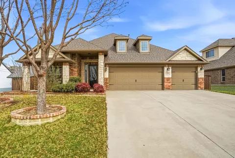 12016 Olinger Dr, Fort Worth, TX 76108