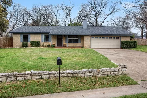 405 Torrey St, Granbury, TX 76048