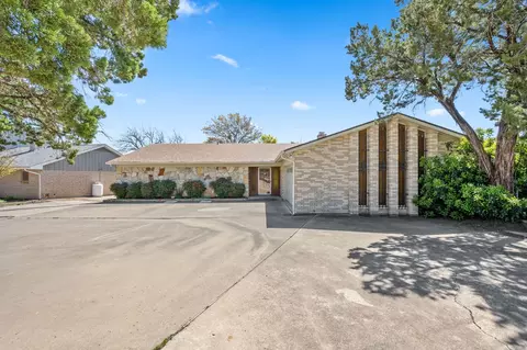 629 Williamsburg Ct, Granbury, TX 76048