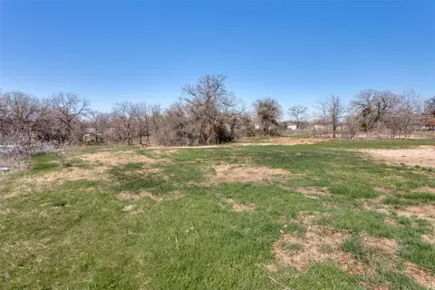 175 Cedar Dr, Azle, TX 76020 photo 4