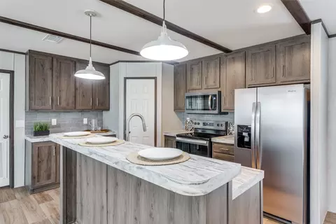 175 Cedar Dr, Azle, TX 76020