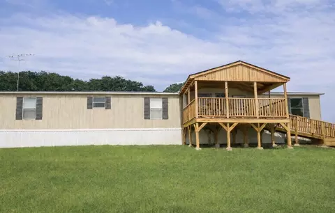 137 Neely Trl, Gainesville, TX 76240