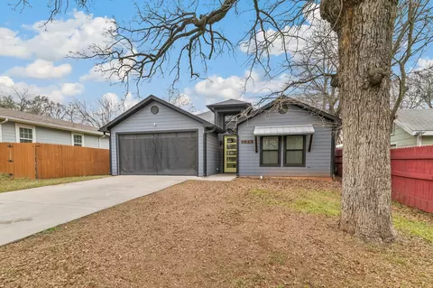 1029 W Hull St, Denison, TX 75020