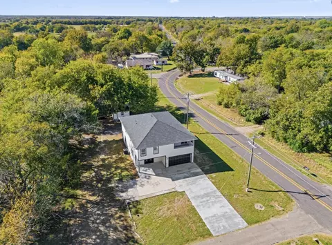 111 2nd St, Pecan Gap, TX 75469