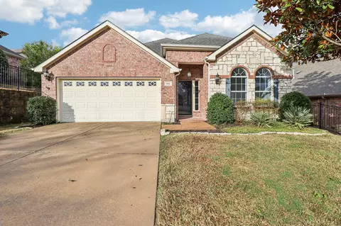 908 Sycamore Ct, Fairview, TX 75069
