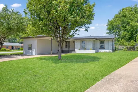 1815 W Brockett St, Sherman, TX 75092
