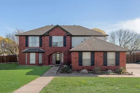 5701 Sea Breeze Ln, Fort Worth, TX 76135