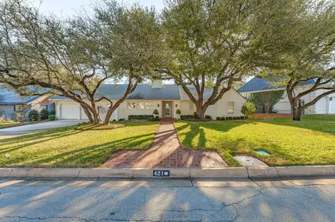 421 W Hazelwood Dr, Fort Worth, TX 76107