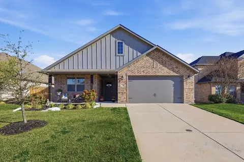 63 Kramer Ln, Sanger, TX 76266