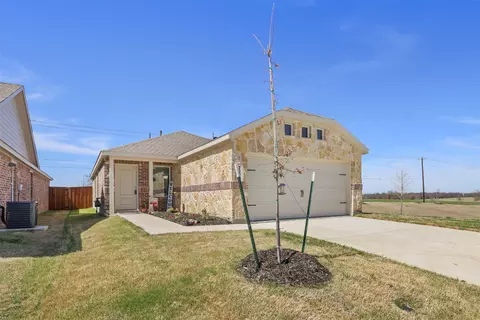 Exterior - 7229 Adderly Rd, Pilot Point, TX 76258 photo 3 of 5