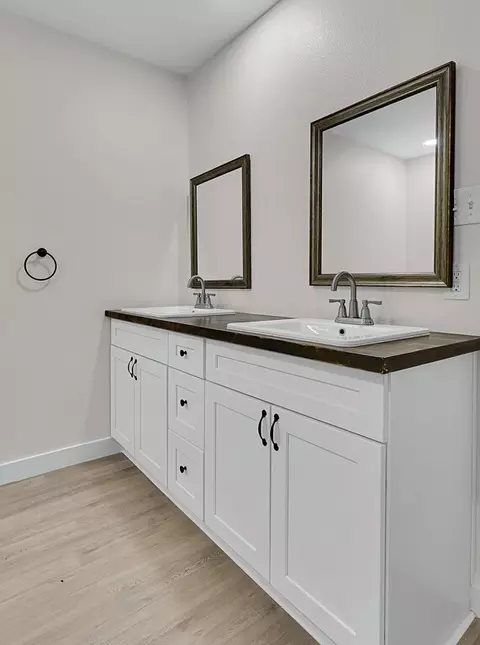 Bath - 1713 Reuter Ave, Waco, TX 76708 photo 2 of 7
