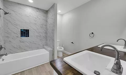 Bath - 1713 Reuter Ave, Waco, TX 76708 photo 1 of 7