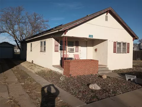 203 N 7th St, Memphis, TX 79245