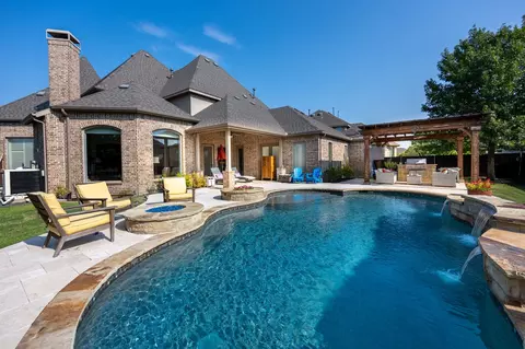 675 Featherstone Dr, Rockwall, TX 75087