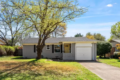 429 Vernet St, Richardson, TX 75080