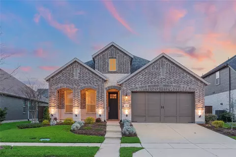 1829 Leo Dr, Van Alstyne, TX 75495