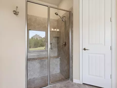 Bath - 800 River Oak Ave, Euless, TX 76039 photo 4 of 6