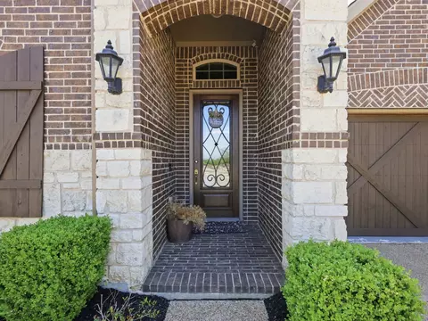 Entry Way - 800 River Oak Ave, Euless, TX 76039 photo 1 of 3