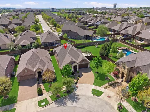 View/Area - 800 River Oak Ave, Euless, TX 76039 photo 3 of 4
