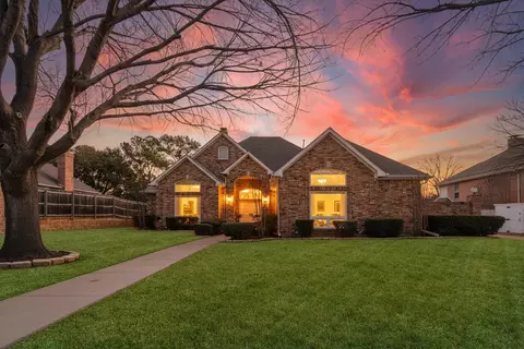 5211 Vicksburg Dr, Arlington, TX 76017