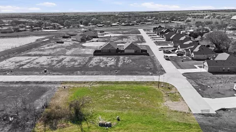 524 Escovedo Dr, Italy, TX 76651