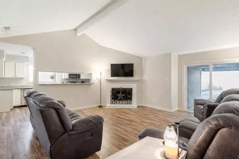 317 Stillmeadow Dr, Garland, TX 75040