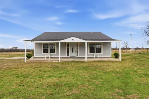 304 County Road 2260, Greenville, TX 75402