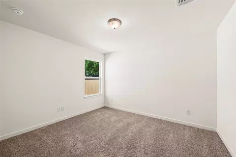 Bedroom - 109 Adaline Bnd, Mcgregor, TX 76657 photo 5 of 7