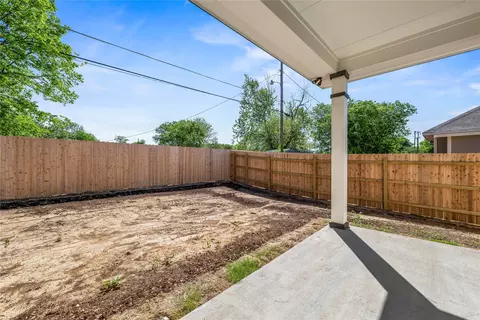 Exterior - 109 Adaline Bnd, Mcgregor, TX 76657 photo 5 of 6