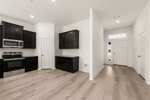 Entry Way - 109 Adaline Bnd, Mcgregor, TX 76657 photo 3 of 3