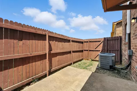 Exterior - 910 Cedar Ter, Cedar Hill, TX 75104 photo 4 of 7