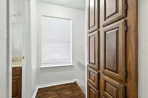 Entry Way - 910 Cedar Ter, Cedar Hill, TX 75104 photo 1 of 1
