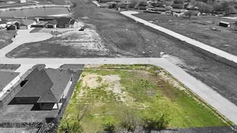 719 Escovedo Dr, Italy, TX 76651