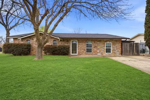 2401 Richmond Dr, Plano, TX 75074
