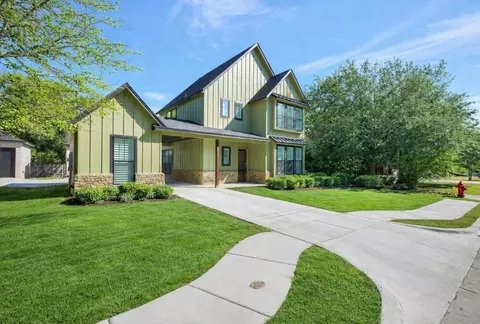 514 W Spring St, Weatherford, TX 76086