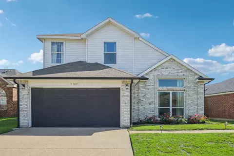5309 Manhassett Dr, Arlington, TX 76018