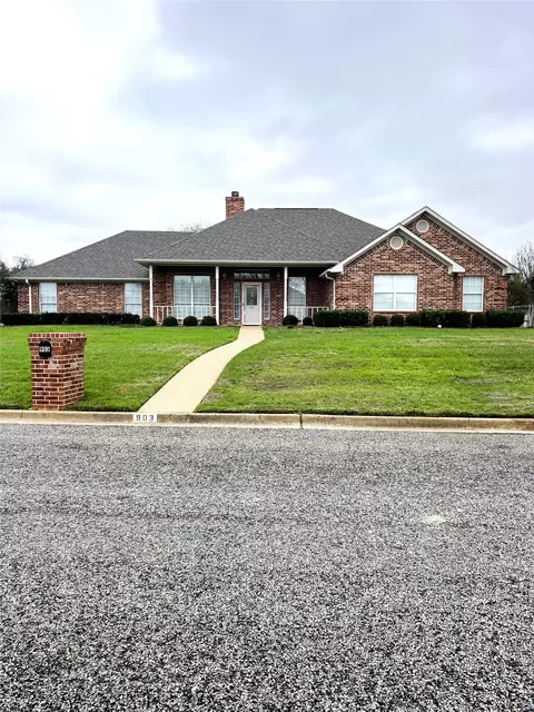 903 Van Winkle Cir, Athens, TX 75751