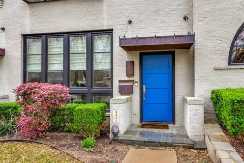 3319 W 6th St, Fort Worth, TX 76107