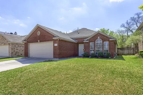 5741 Starboardway Dr, Fort Worth, TX 76135